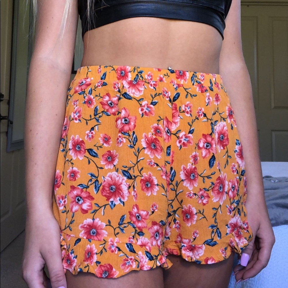Flowly Floral Print Shorts